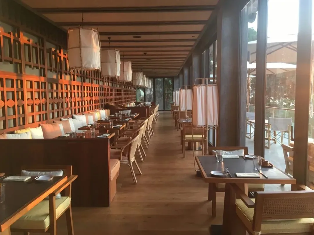 AHA Restaurant Cambodia – imondi floor