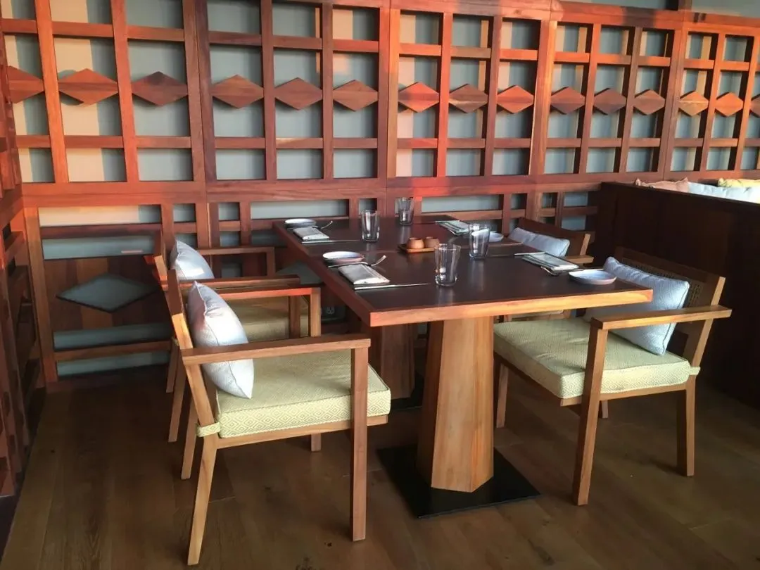 AHA Restaurant Cambodia – imondi floor