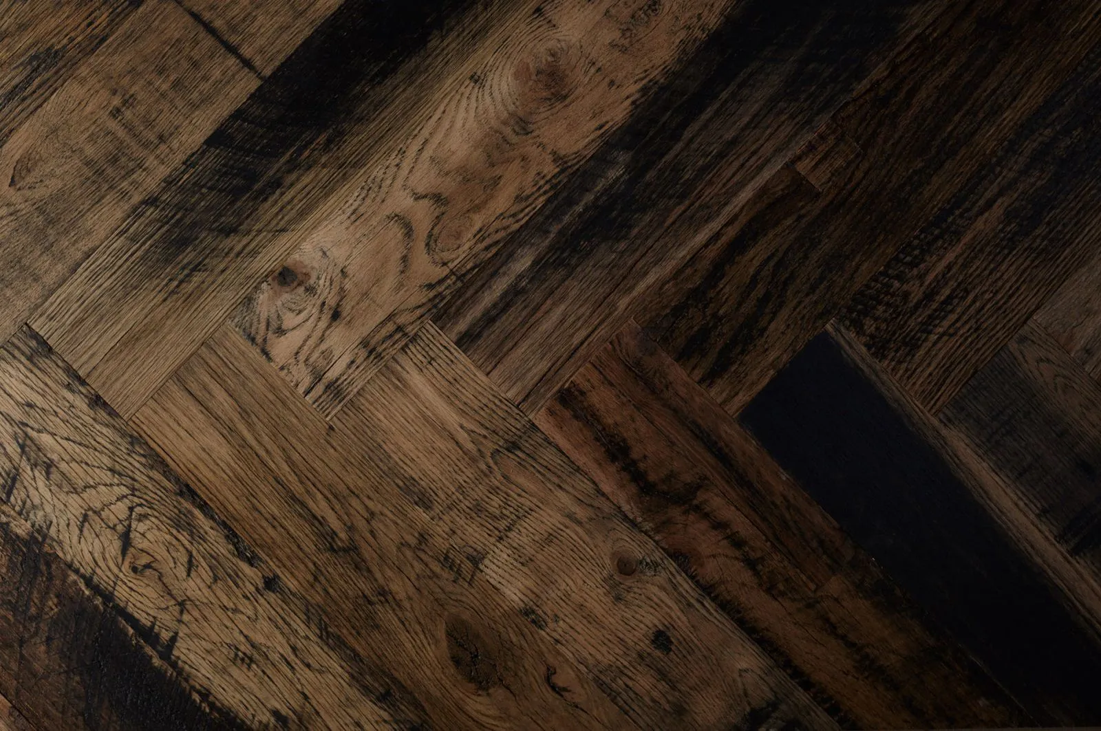 Nagoya, Herringbone American Reclaimed floor