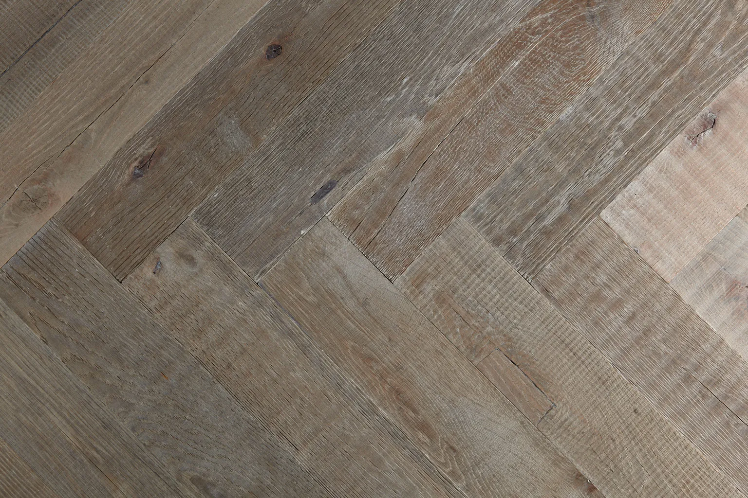 Oak Dirt, Herringbone American Reclaimed floor