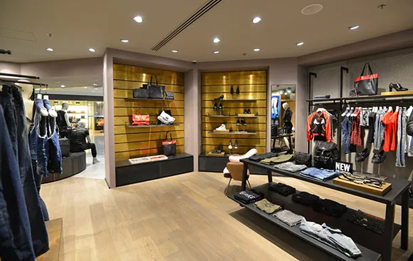Diesel Flagship Store Hong Kong – imondi floor