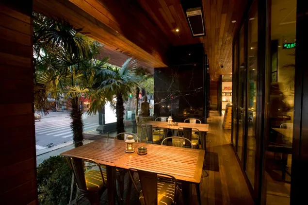 The Spot Bar & Restaurant – imondi floor
