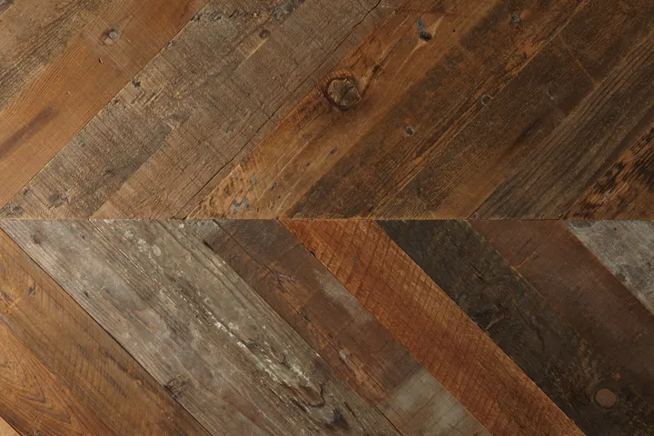Pine Raw, Chevron