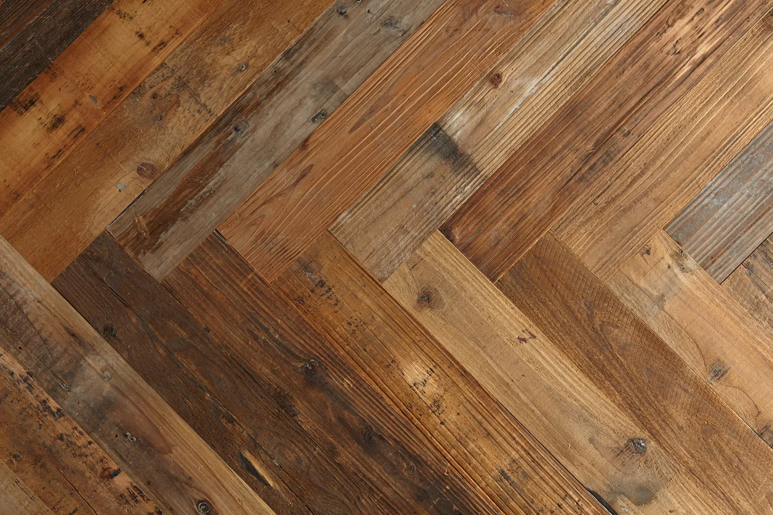 Pine Raw, Herringbone Oriental Reclaimed floor