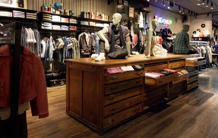 Pepe Jeans store