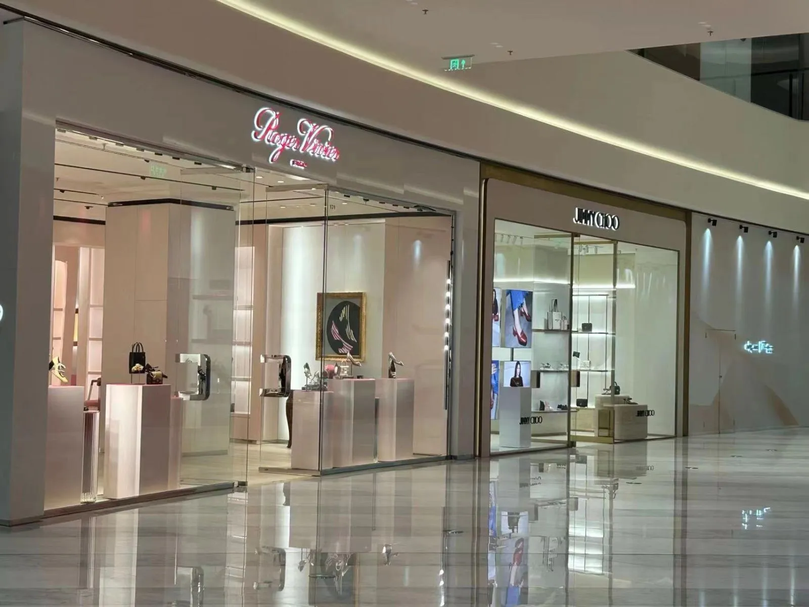 ROGER VIVIER The MIXC SHENZHEN – imondi floor