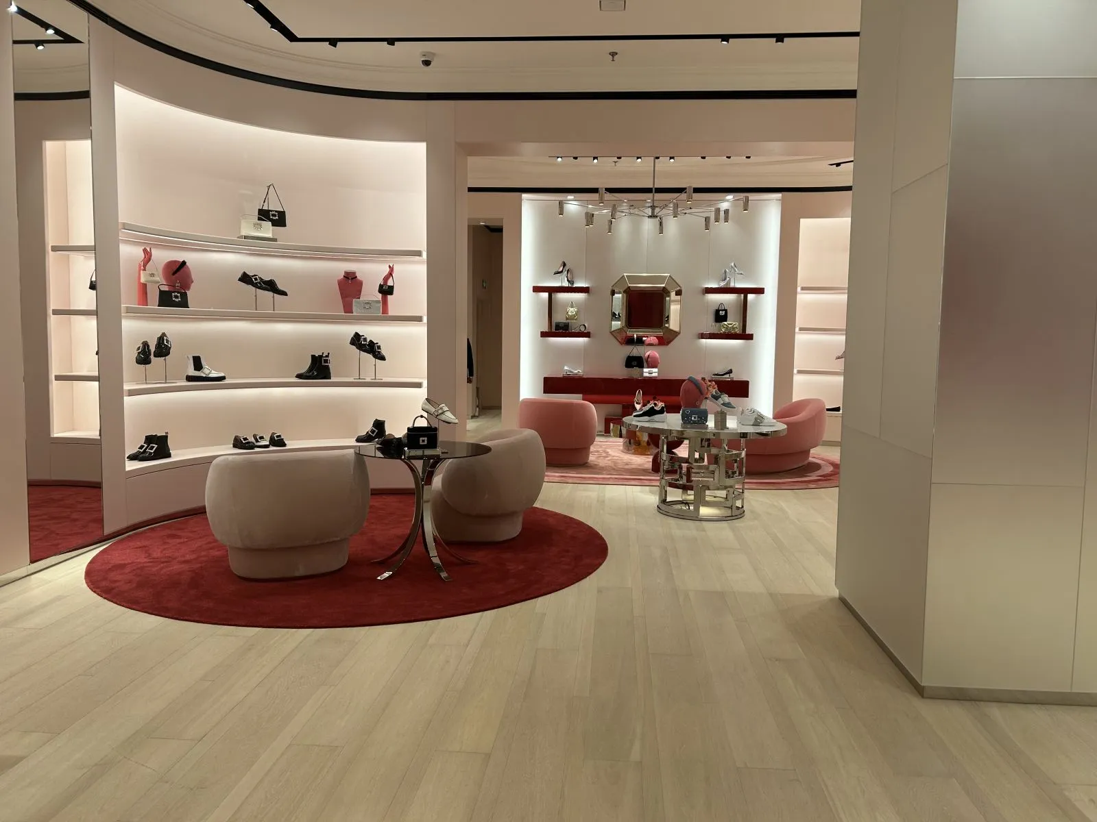 ROGER VIVIER The MIXC SHENZHEN – imondi floor